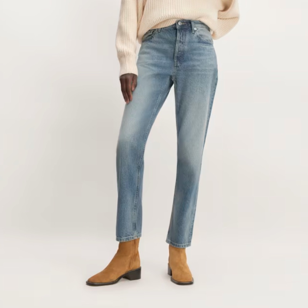 Everlane 90s Cheeky Jean in Vintage Mid Blue